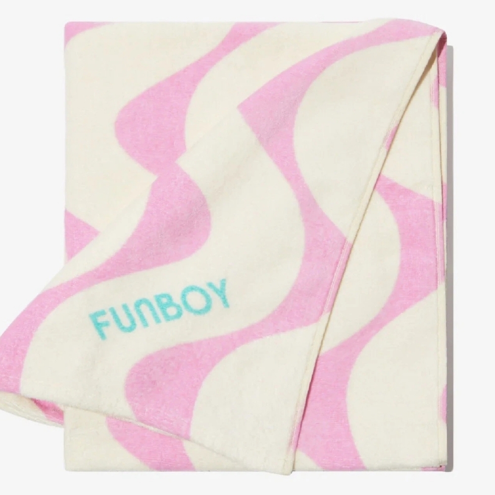 NWT FUNBOY Poolside Leisure Club Cotton Beach Towel